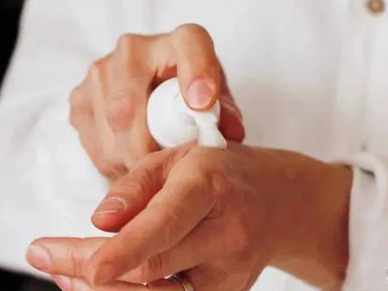 Body lotion increases skin moisture